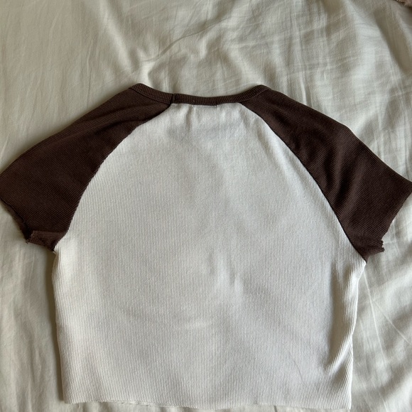 Garage cropped graphic tee - Picture 2 of 3